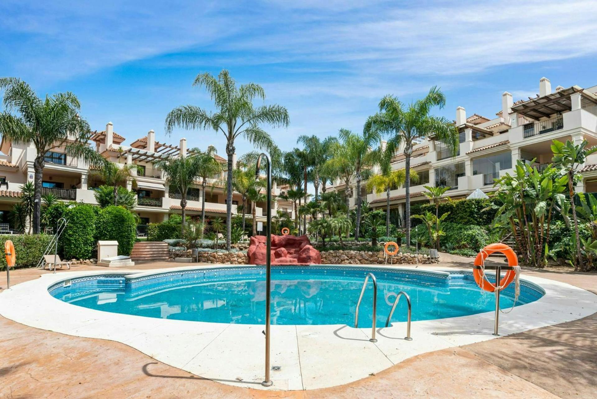 Apartment Lujo Entre Golf Sol Y Puerto Banus *